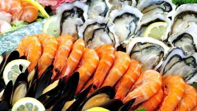Les fruits de mer en raison de la teneur élevée en sélénium et en zinc augmentent la puissance chez les hommes